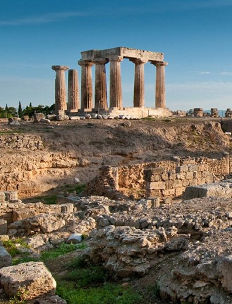 Ruinen des Apollon-Tempels auf der Akropolis in Athen, Griechenland, Teil des historischen Erbes des Landes.
