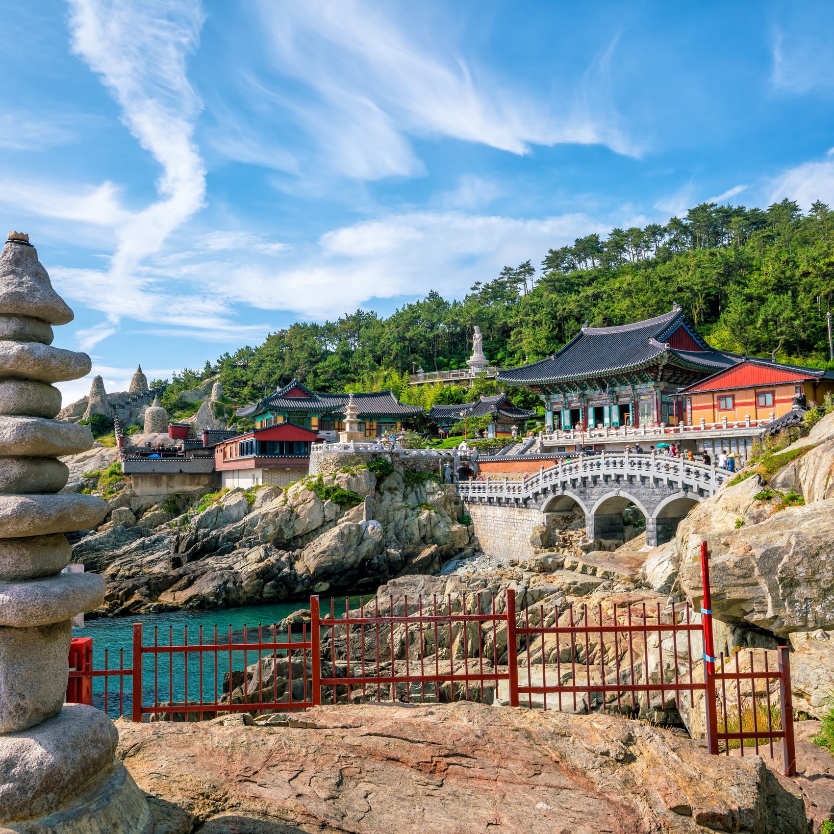 Tempelanlage Haedong Yonggungsa an der Küste von Busan