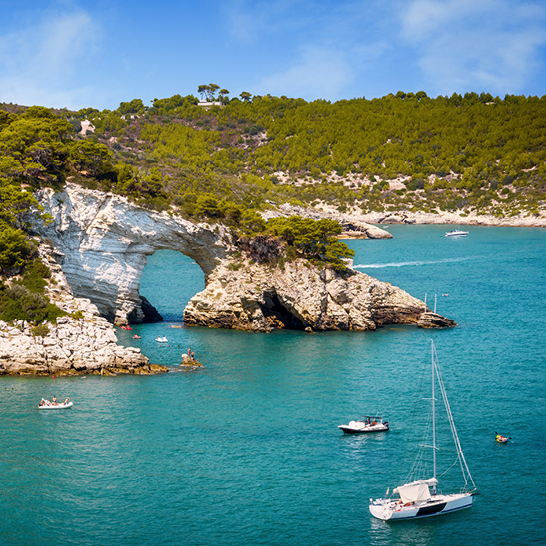 Arco di San Felice in der Nähe von Vieste, Halbinsel Gargano, Apulien, Italien