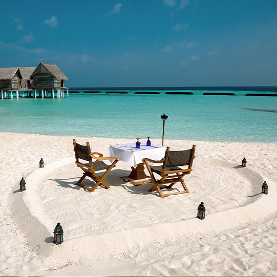 Dinner unter Sternen auf den Malediven.